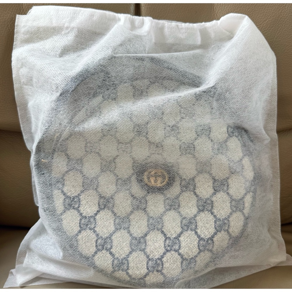 Authentic Vintage Gucci Canteen Navy Monogram Canvas Leather Round Crossbody Bag - Picture 10 of 11